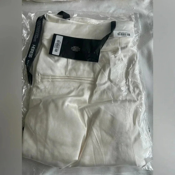 Heiress Beverly Hills White Satin Shorts - Picture 3 of 3